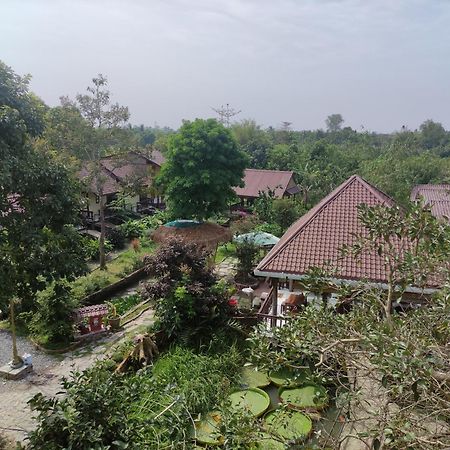 Brown House Resort 芹苴 外观 照片