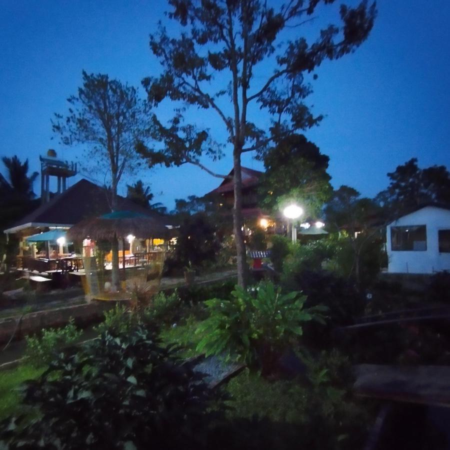 Brown House Resort 芹苴 外观 照片