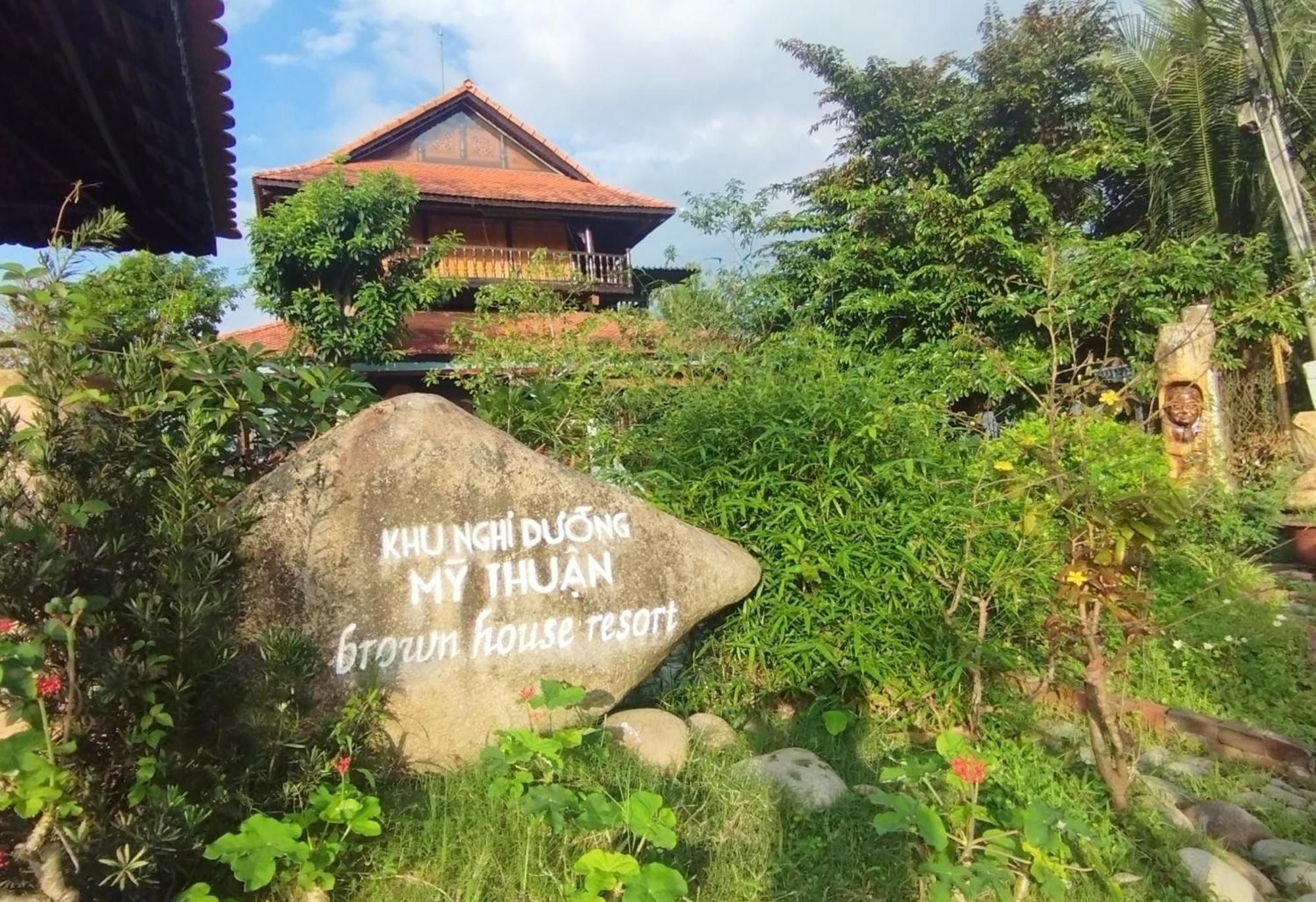 Brown House Resort 芹苴 外观 照片