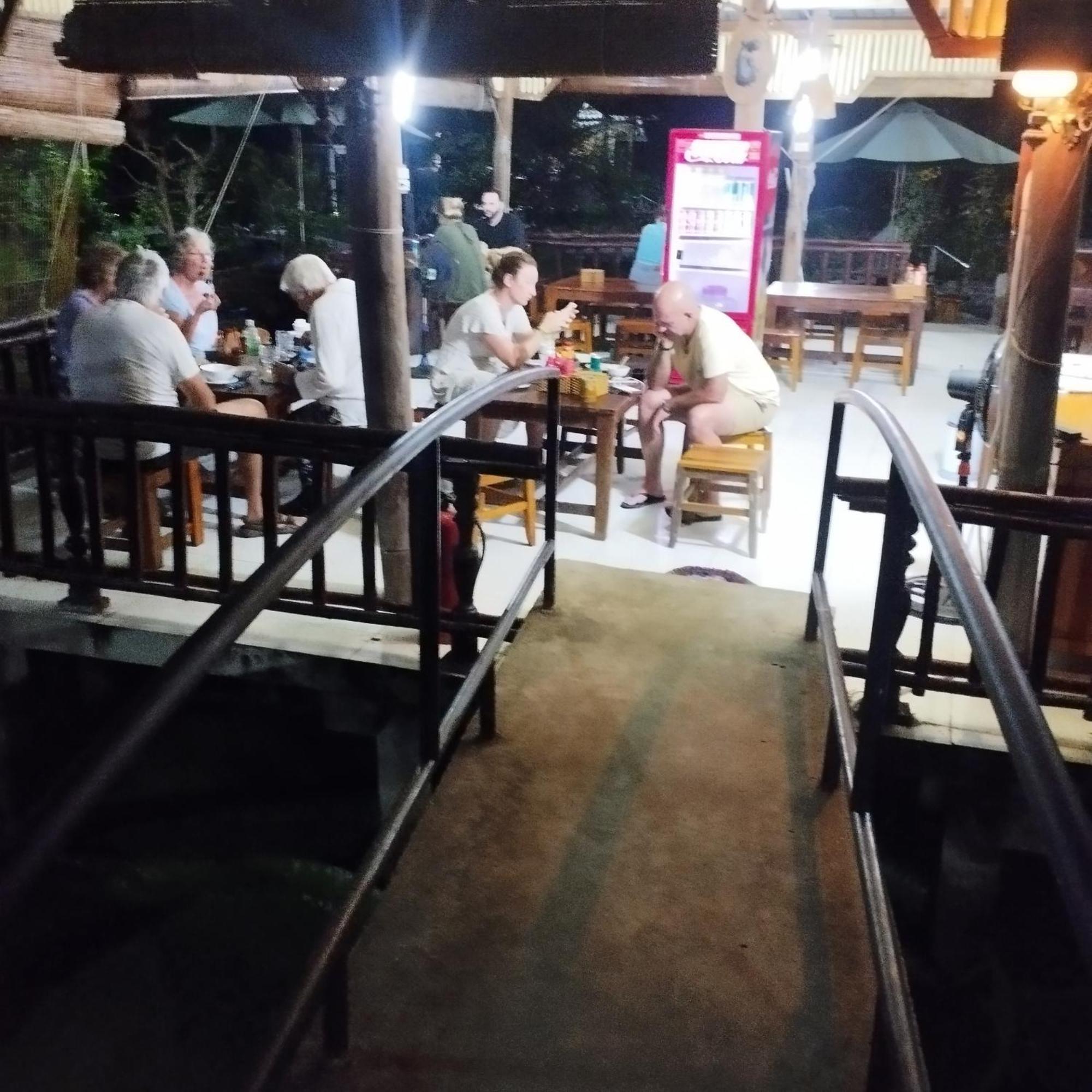 Brown House Resort 芹苴 外观 照片